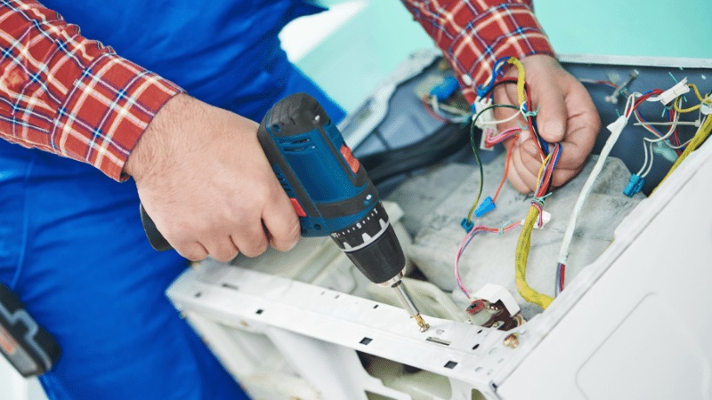 Şehzadeler Hoover Hoover çamaşır makinesi kart tamiri – Su almama arızası orijinal parça ile giderildi. - Teknik servis örneği